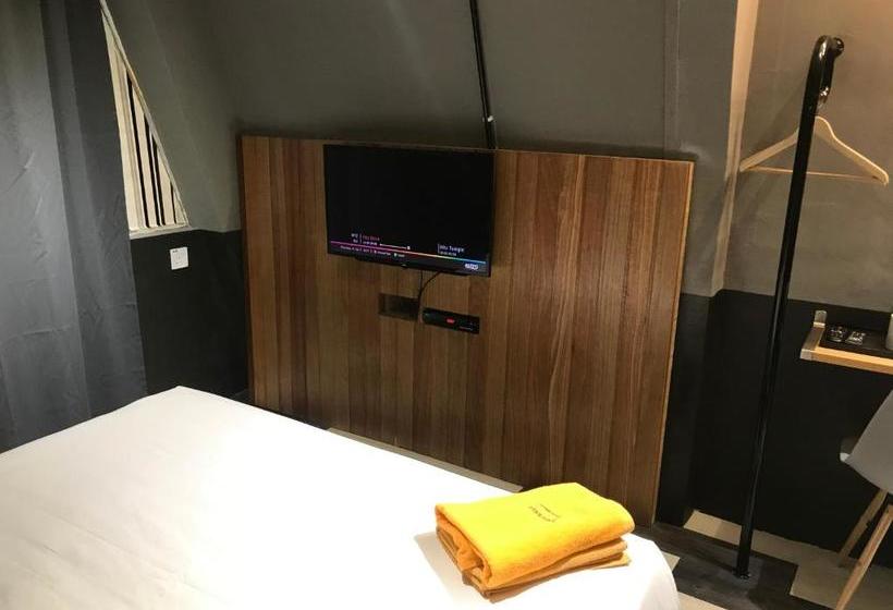 هتل Kavy  Boutique