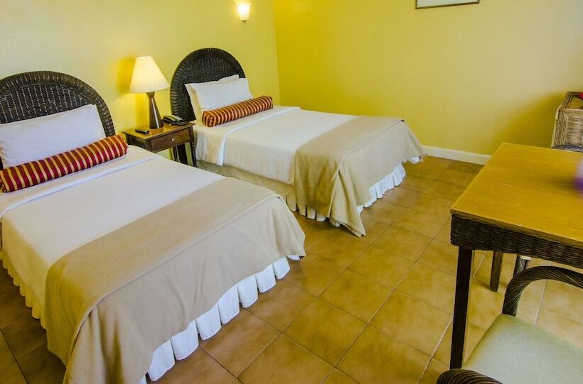 Marco Vincent Dive Resort