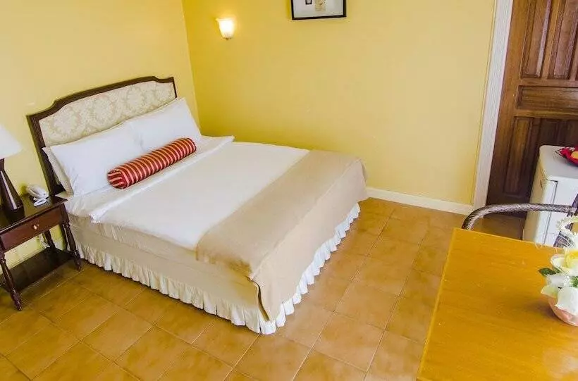 Marco Vincent Dive Resort