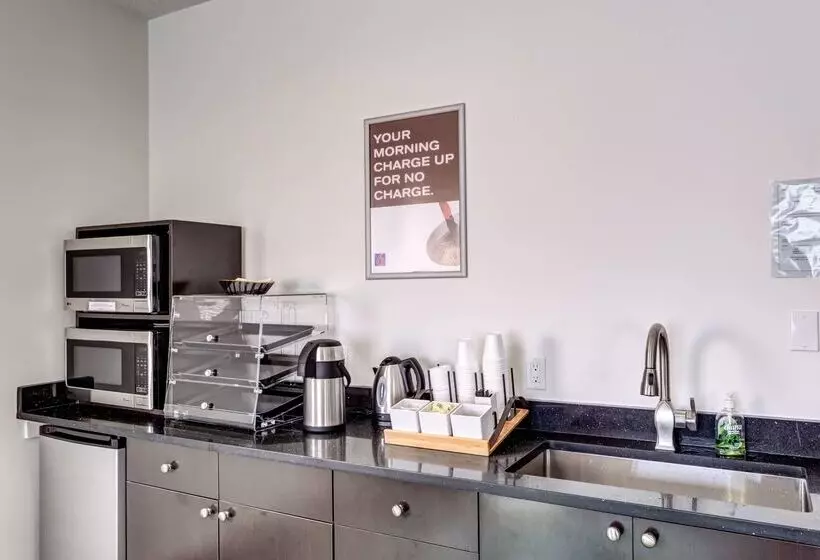 모텔 Joys Inn Innisfail, Ab