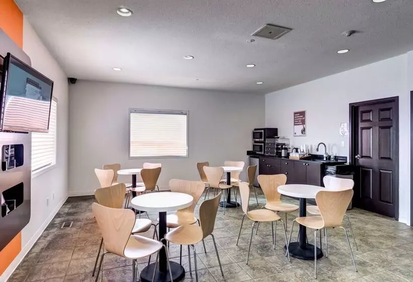 모텔 Joys Inn Innisfail, Ab