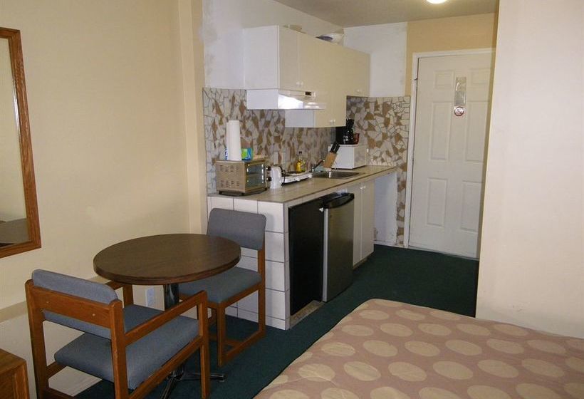 مُتل Selkirk Inn