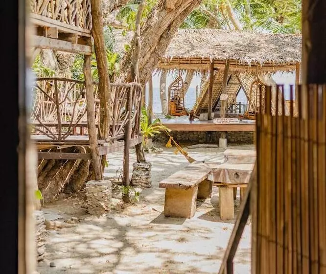 پانسیون Amami Beach Resort