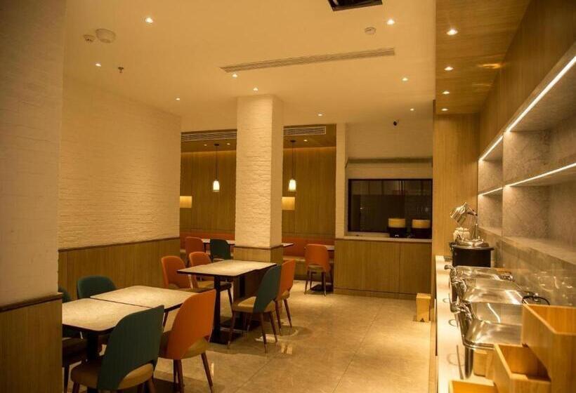 Hanting Premium Hotel Yantai Laishan Yingchun Street