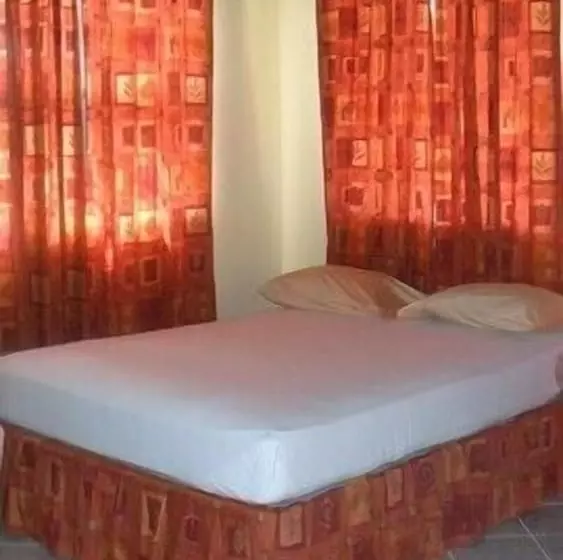 تختخواب و صبحانه Summers Inn