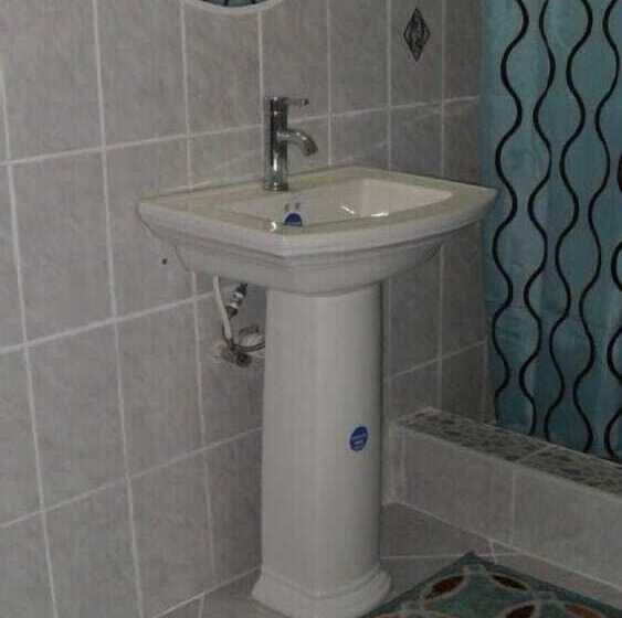 تختخواب و صبحانه Summers Inn