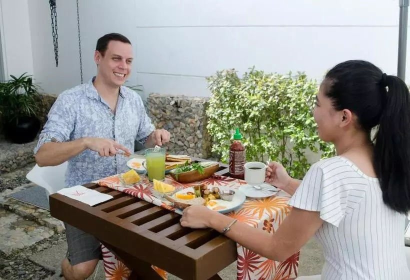 בית מלון כפרי Blue Marina Boracay