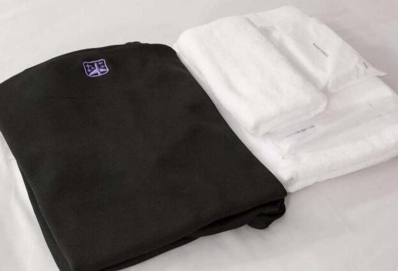 فنادق الكبسولة First Cabin Hakata