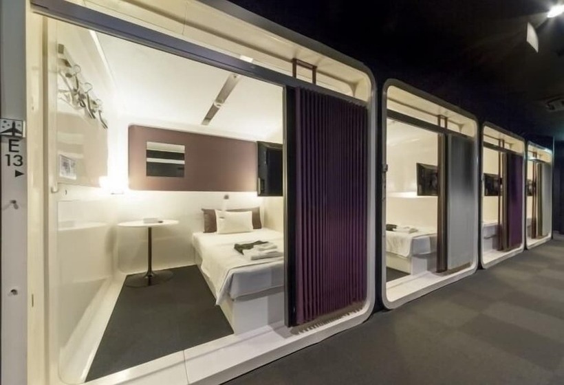 فنادق الكبسولة First Cabin Hakata