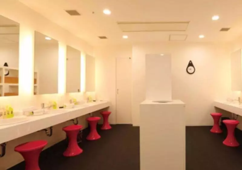 Капсульный Oтель First Cabin Hakata