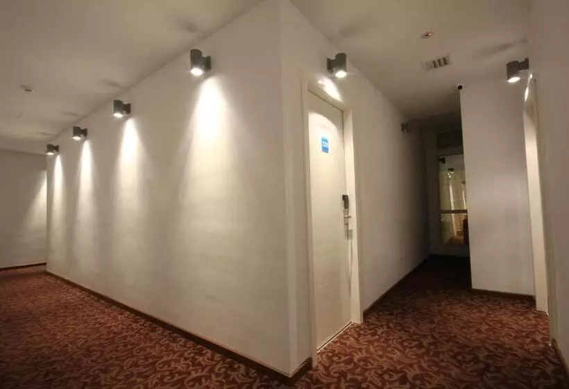 Hotel Sandy
