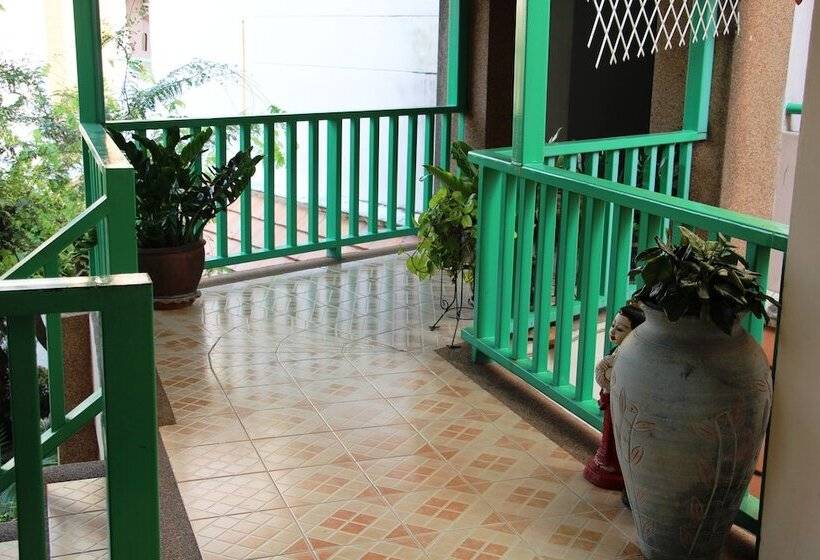 Отель Tamarind Residences Khonkaen บ้านแทมมารีน