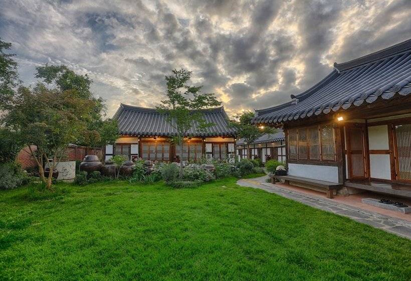 ペンション Hanok Hotel Dong Nak Won