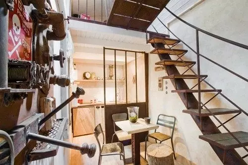 Voyage Désirable - La Cabane Du Capitaine Nemo