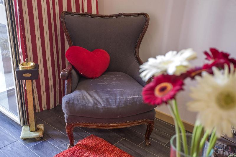 هتل Aquarooms Luxury Suites