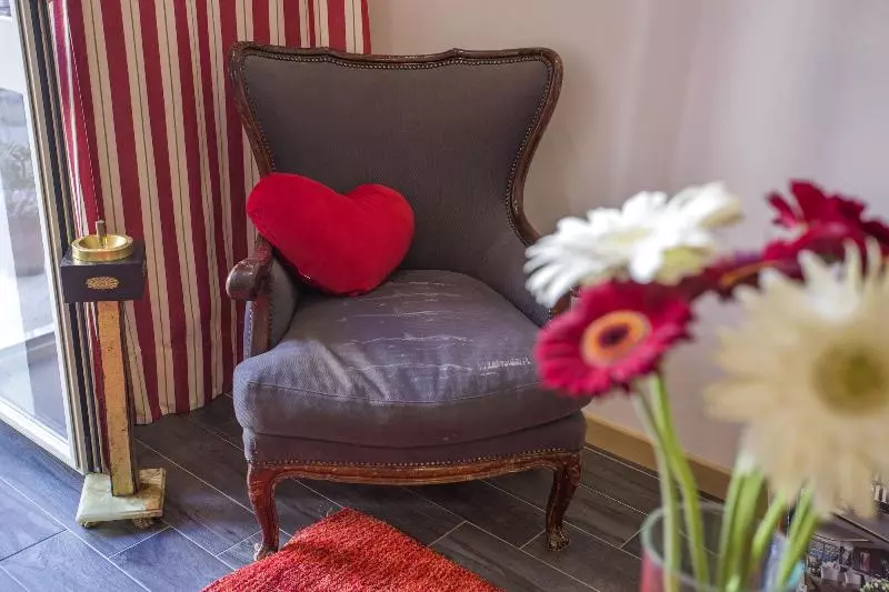 هتل Aquarooms Luxury Suites