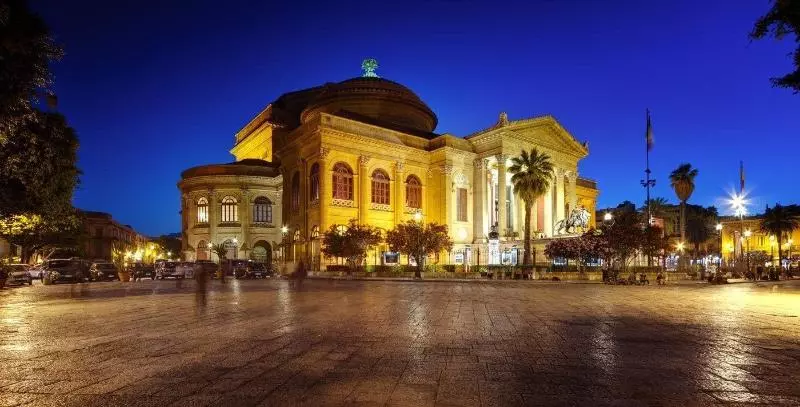 هتل Aquarooms Luxury Suites