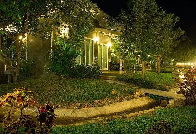 Hotel Baan Suan Him Doi