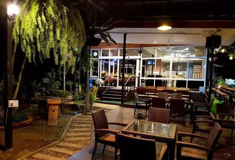 Hotel Baan Suan Him Doi