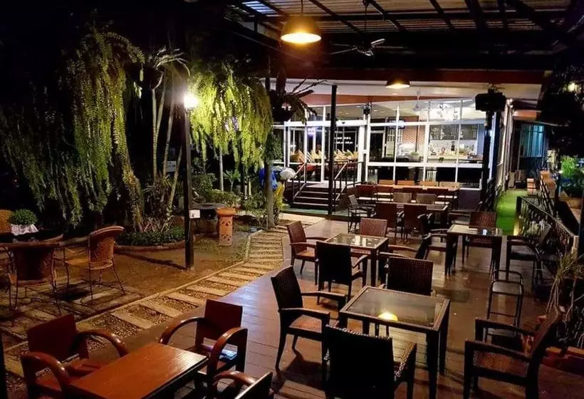 Hotel Baan Suan Him Doi