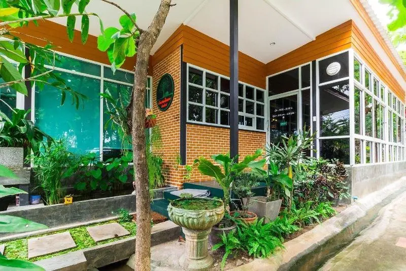 ホテル Baan Suan Him Doi