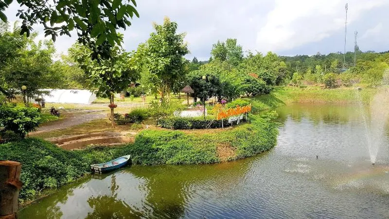 ホテル Baan Suan Him Doi