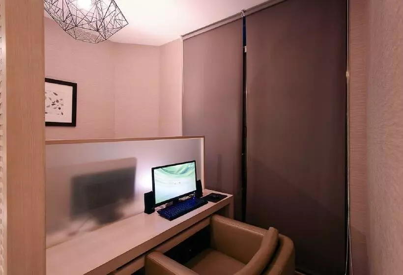 Kiwi Express Hotel   Kaohsiung Station