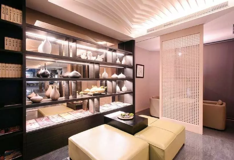 Kiwi Express Hotel   Kaohsiung Station