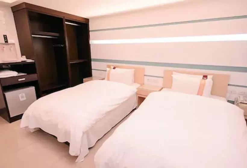 Kiwi Express Hotel   Kaohsiung Station