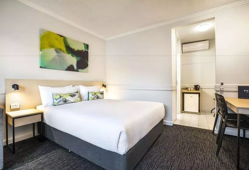 Hotel Nightcap At Matthew Flinders