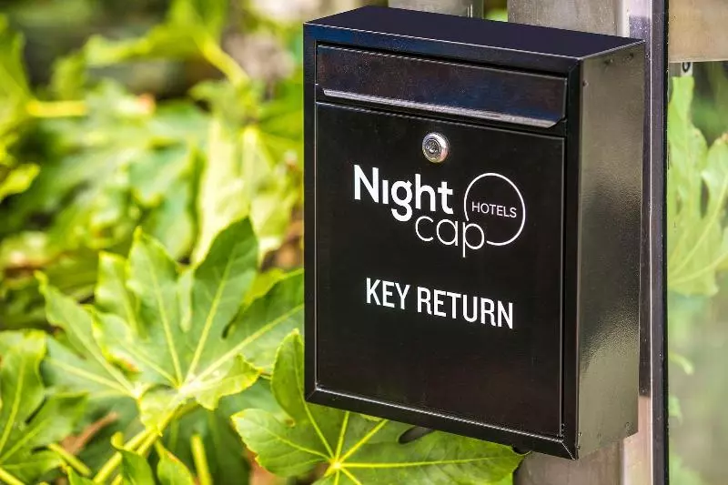 Hotel Nightcap At Matthew Flinders