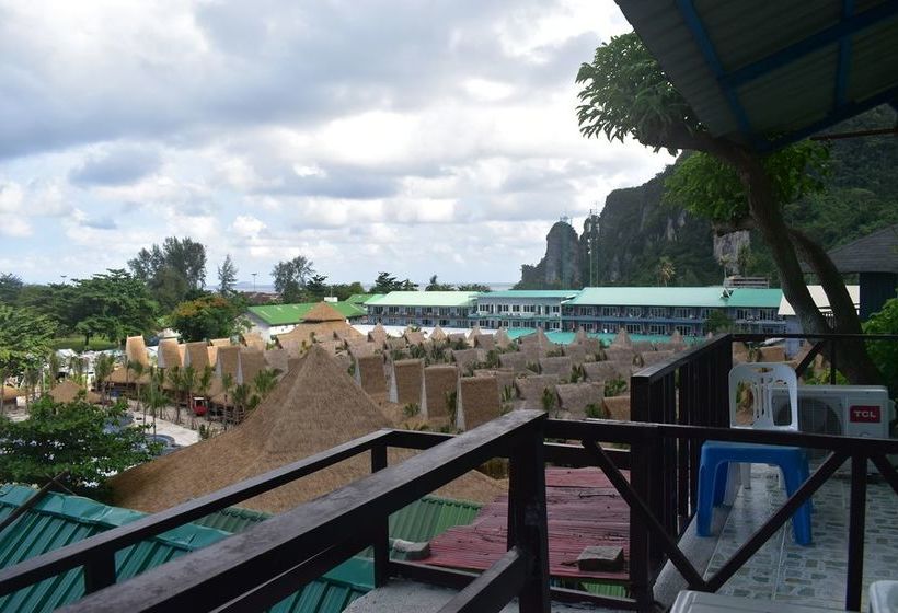 Szálloda Phi Phi Beach Front Resort