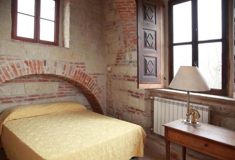 بنسيون Castello Di Frassinello