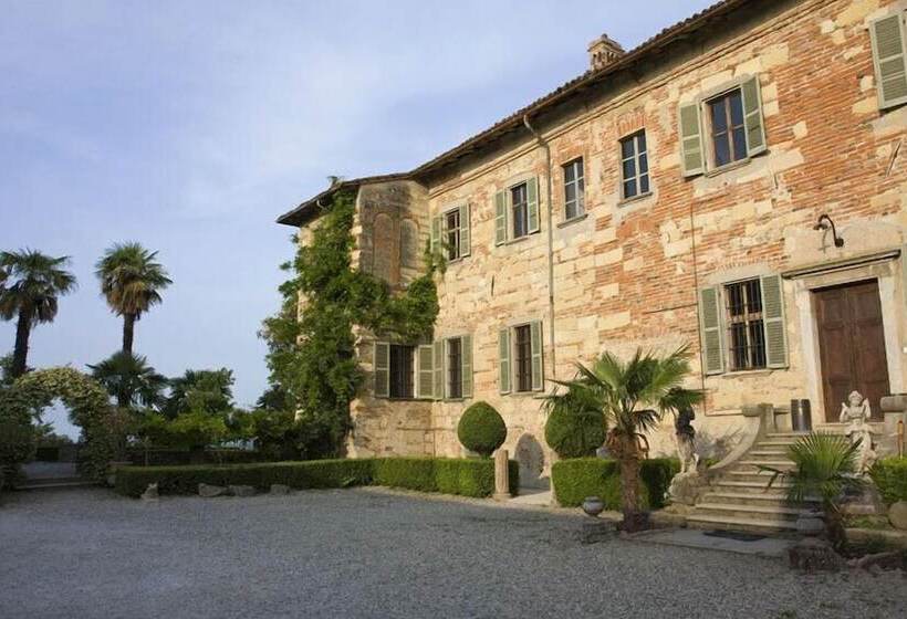 بنسيون Castello Di Frassinello