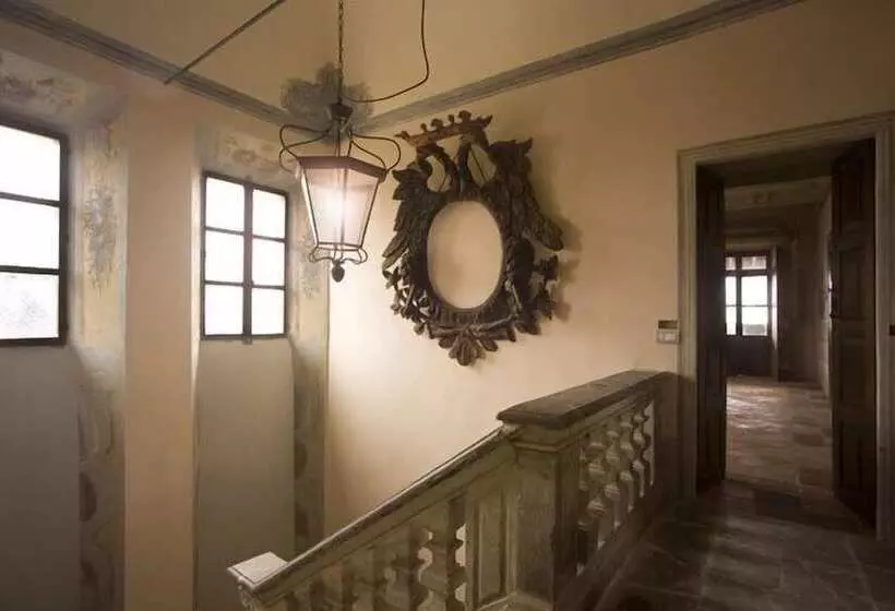ペンション Castello Di Frassinello
