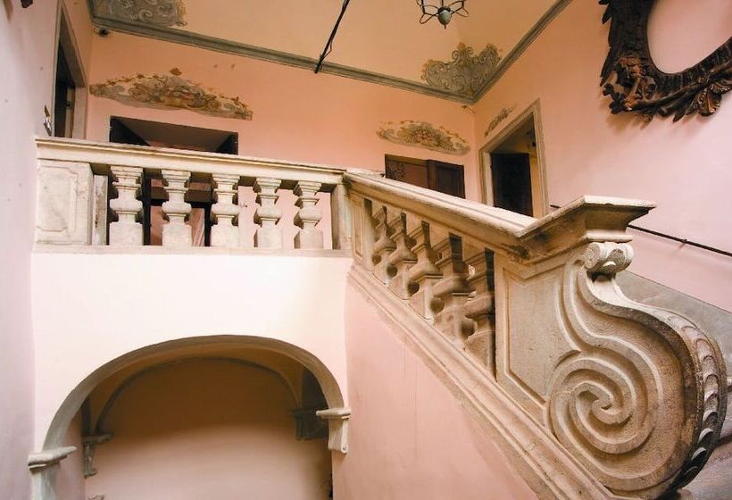 بنسيون Castello Di Frassinello