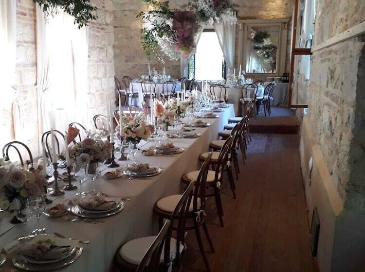 بنسيون Castello Di Frassinello