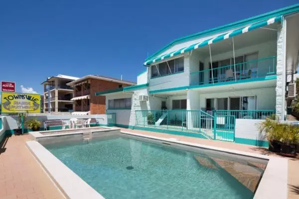 Emthree Seaside Apartments