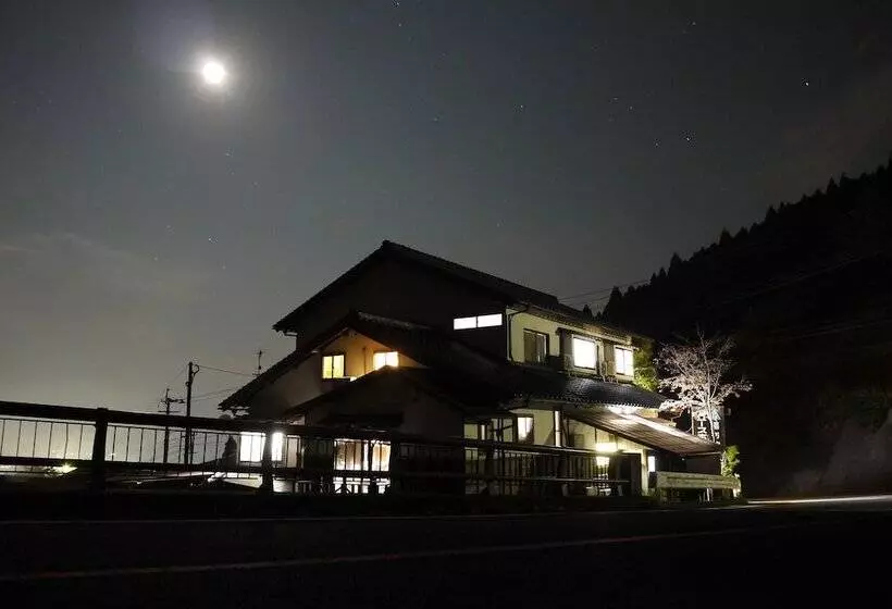 Yufuin Country Road Youth Hostel