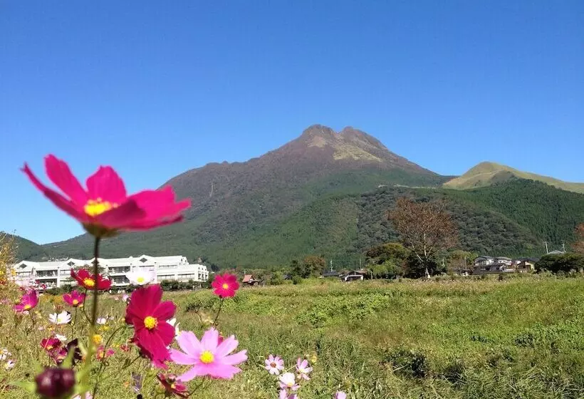 Yufuin Country Road Youth Hostel