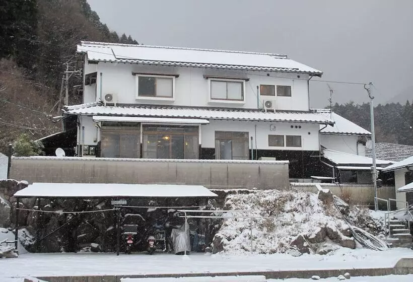 Yufuin Country Road Youth Hostel