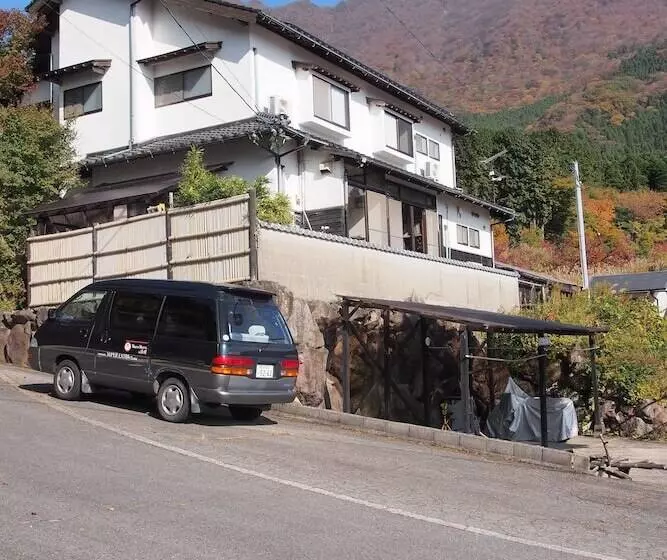 Yufuin Country Road Youth Hostel