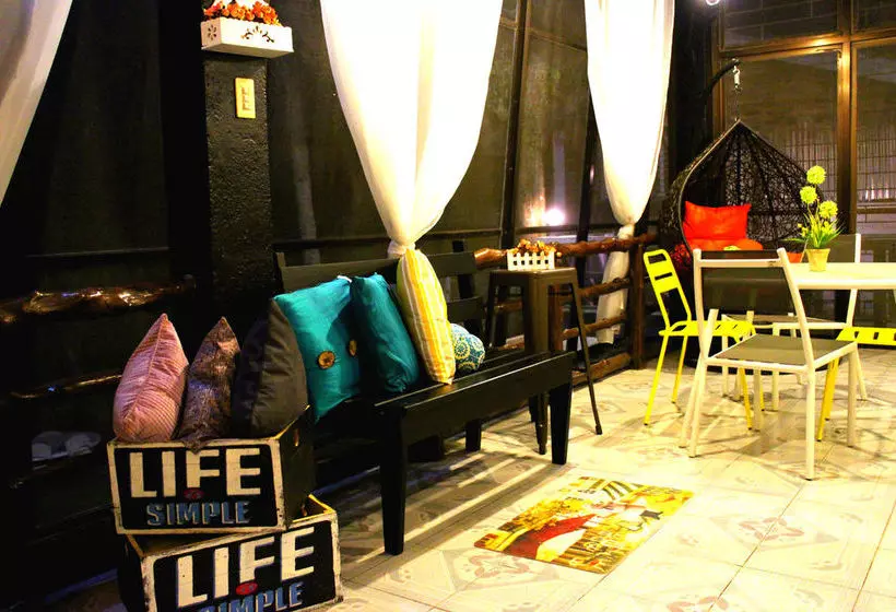 ユースホステル Tagaytay Garden Budgetel  City Center