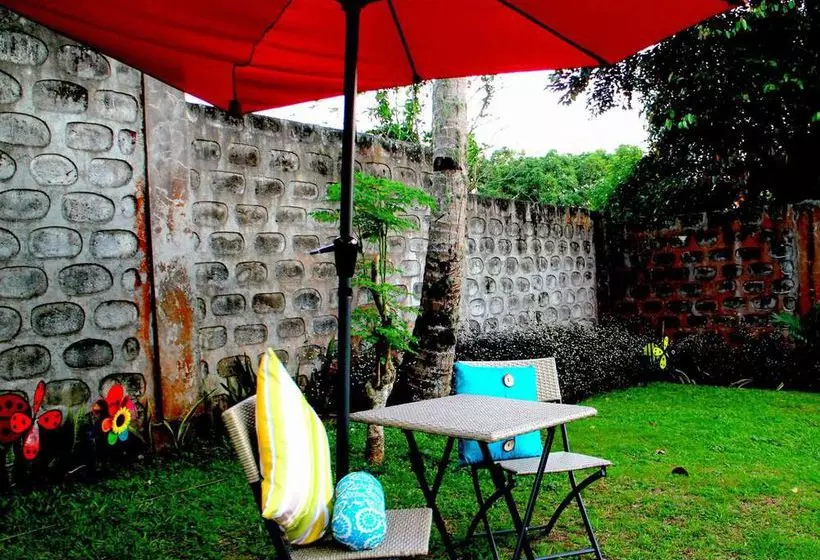 ユースホステル Tagaytay Garden Budgetel  City Center