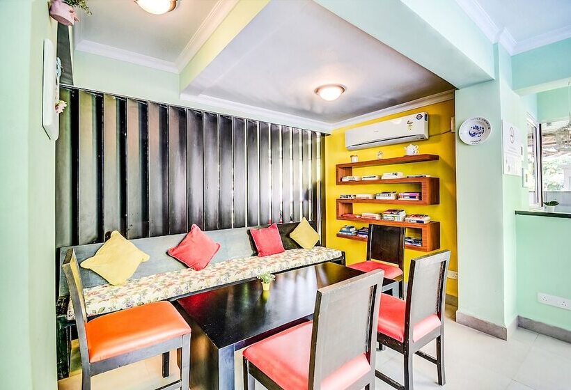 Arotel Rooms & Suites