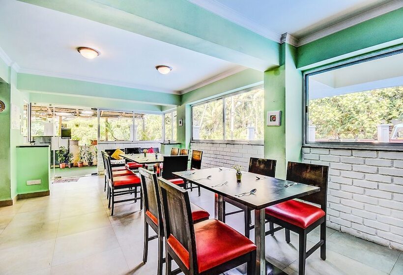 Arotel Rooms & Suites