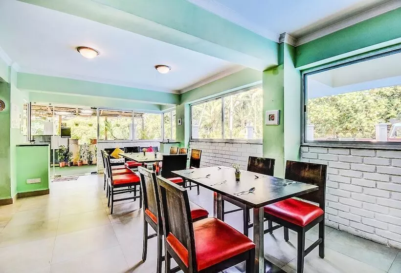 Arotel Rooms & Suites