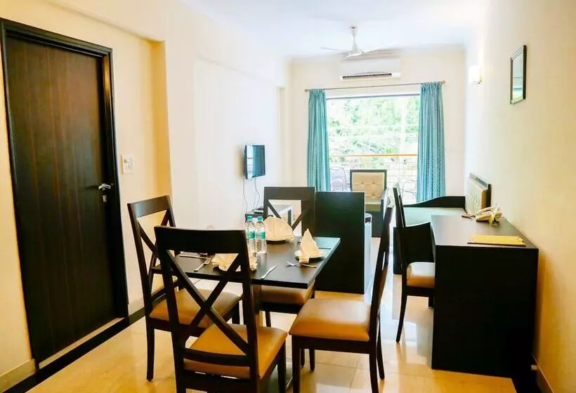 Arotel Rooms & Suites