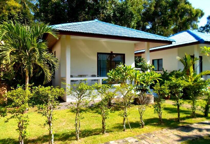 בית מלון כפרי Baan Kuasakul Resort