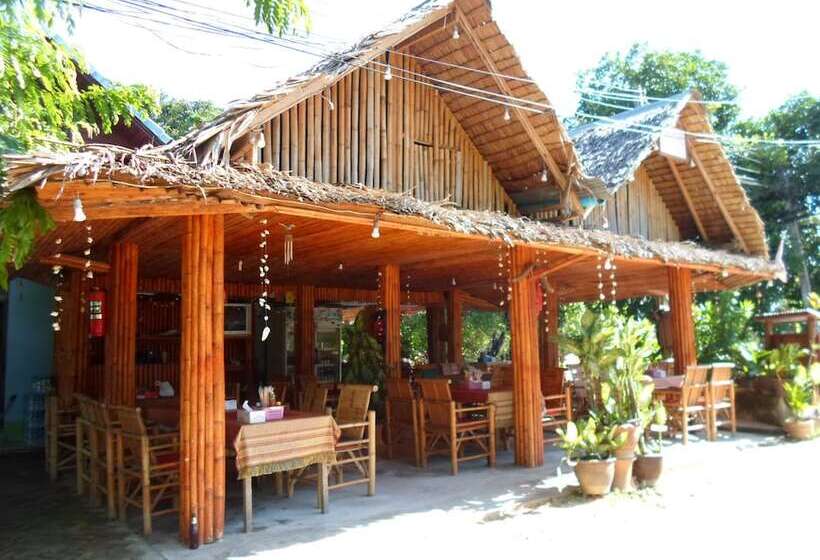 בית מלון כפרי Baan Kuasakul Resort